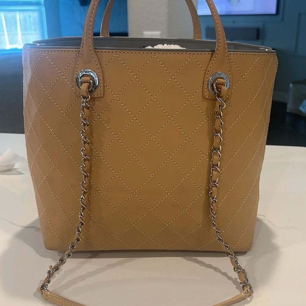 CHANEL Matelasse Chain Tote Bag Leather Beige Silver - Picture 5 of 16